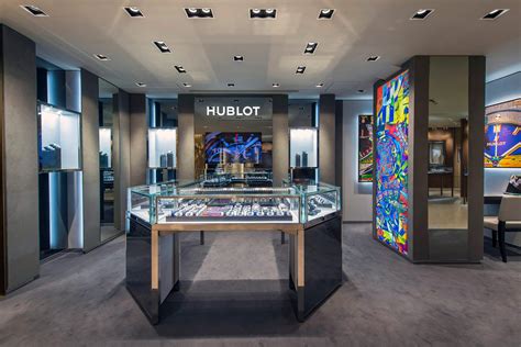 HUBLOT BOUTIQUE .